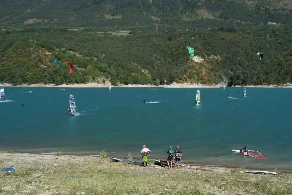Gite De Charme : La Grange Au Lac Azur Treffort  Treffort (Isere)